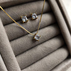 Conjunto Luminis - Detalhado Com Zircônias - Coleção Aurora - Banhado a Ouro 18k