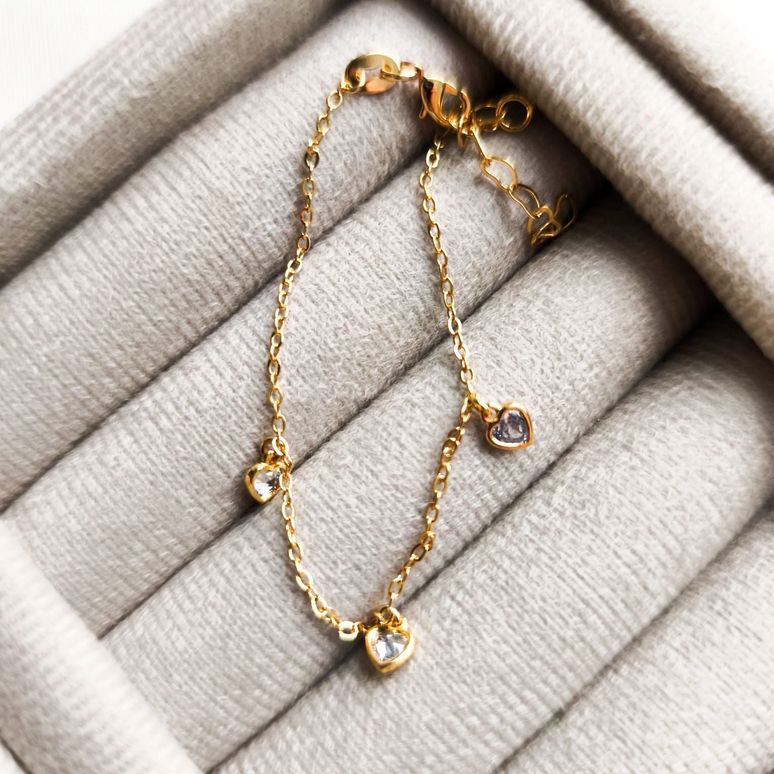 Pulseira Clarité - Detalhada Com Zircônias - Coleção Aurora - Banhada a Ouro 18K