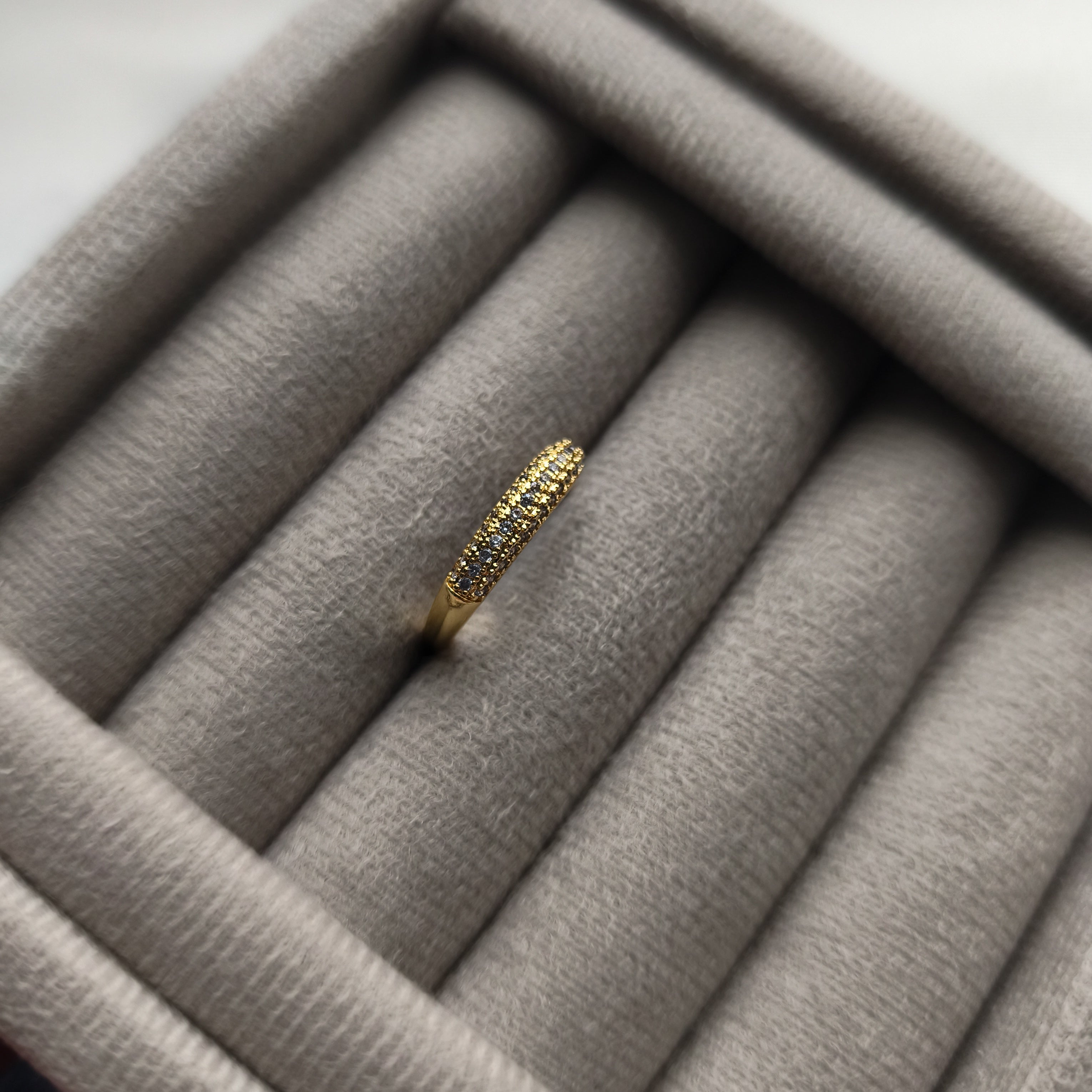 Anel Clara - Coleção Aurora - Banhado a Ouro 18k