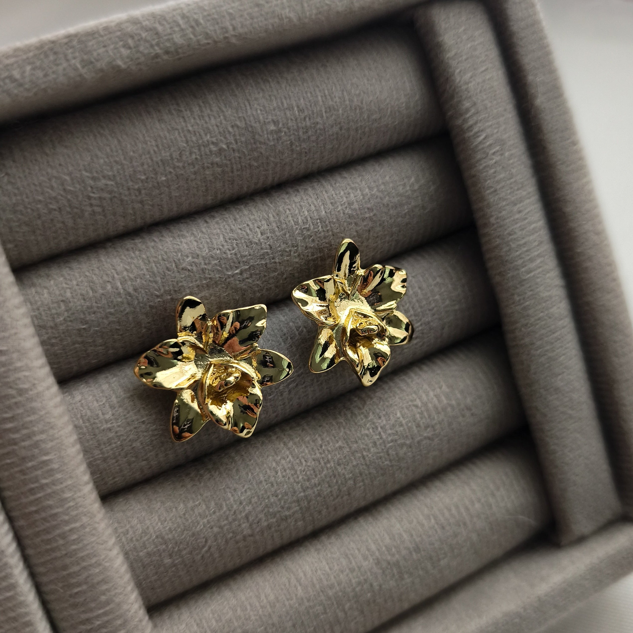 Brinco Bella Fiore - Coleção Aurora - Banhado a Ouro 18k