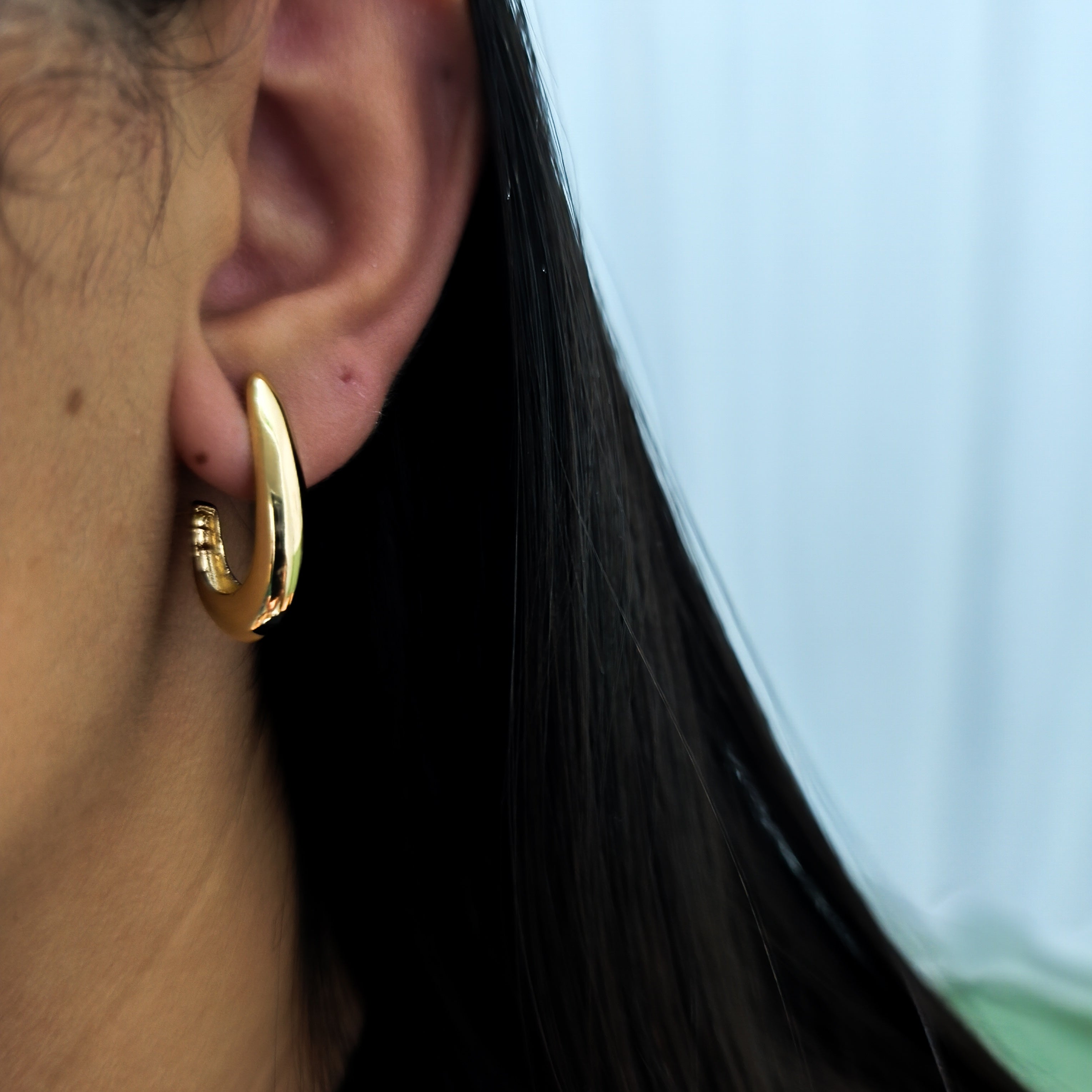 Argola Aurora Life - Formato Médio - Coleção Aurora - Banhado a Ouro 18k