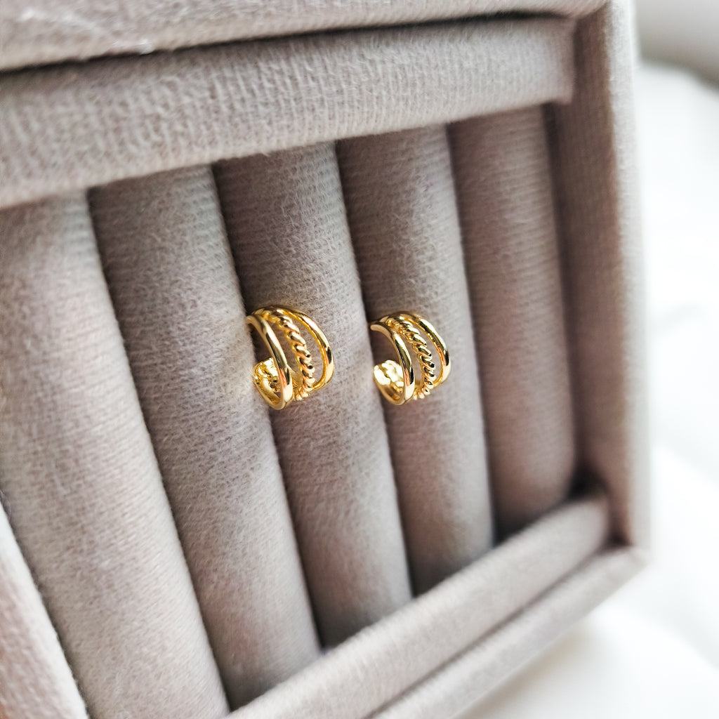 Argola Bruma Dourada - Coleção Aurora - Banhado a Ouro 18k