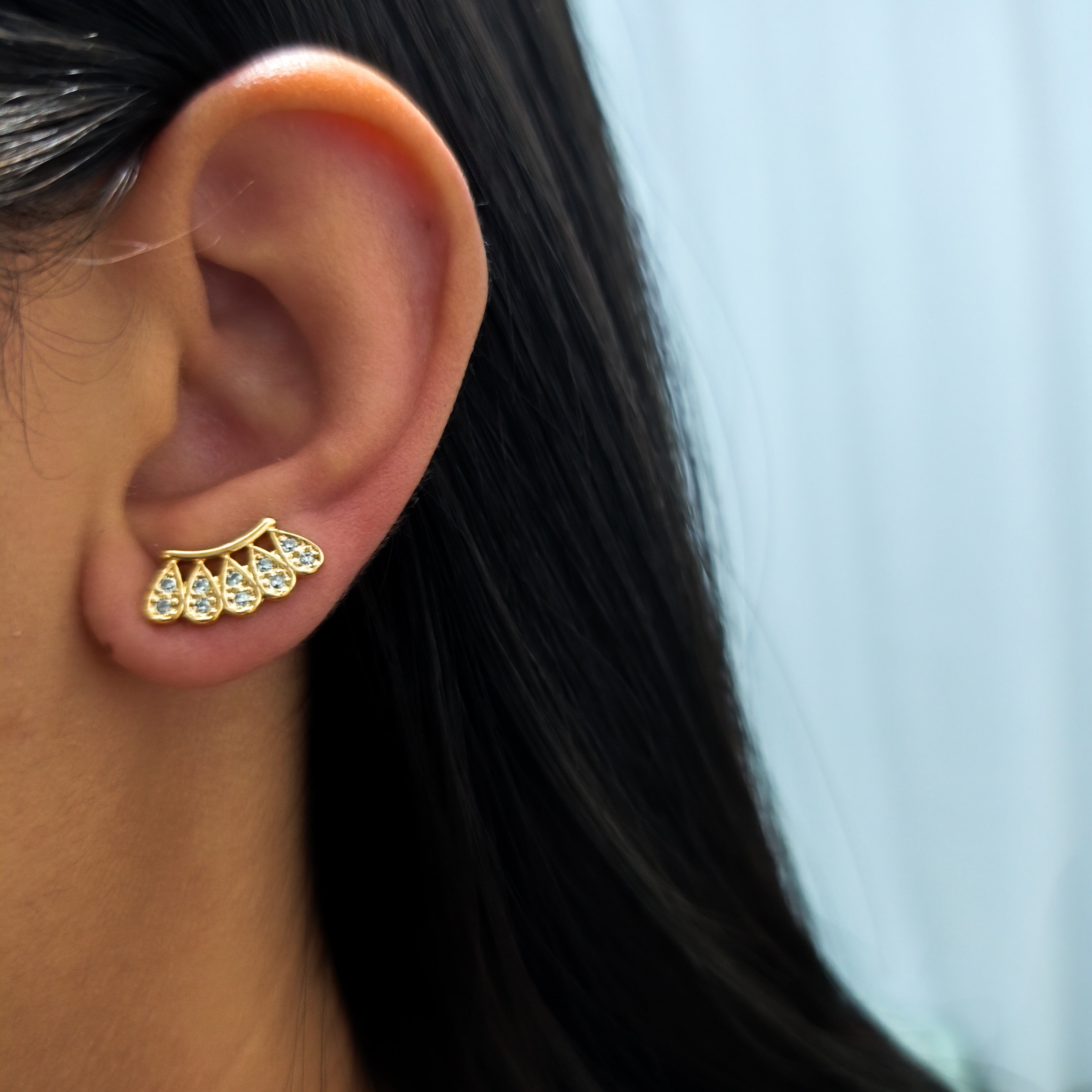 Brinco Alvorada - Cravejado Com Micro Zircônias - Coleção Aurora - Banhado a Ouro 18k