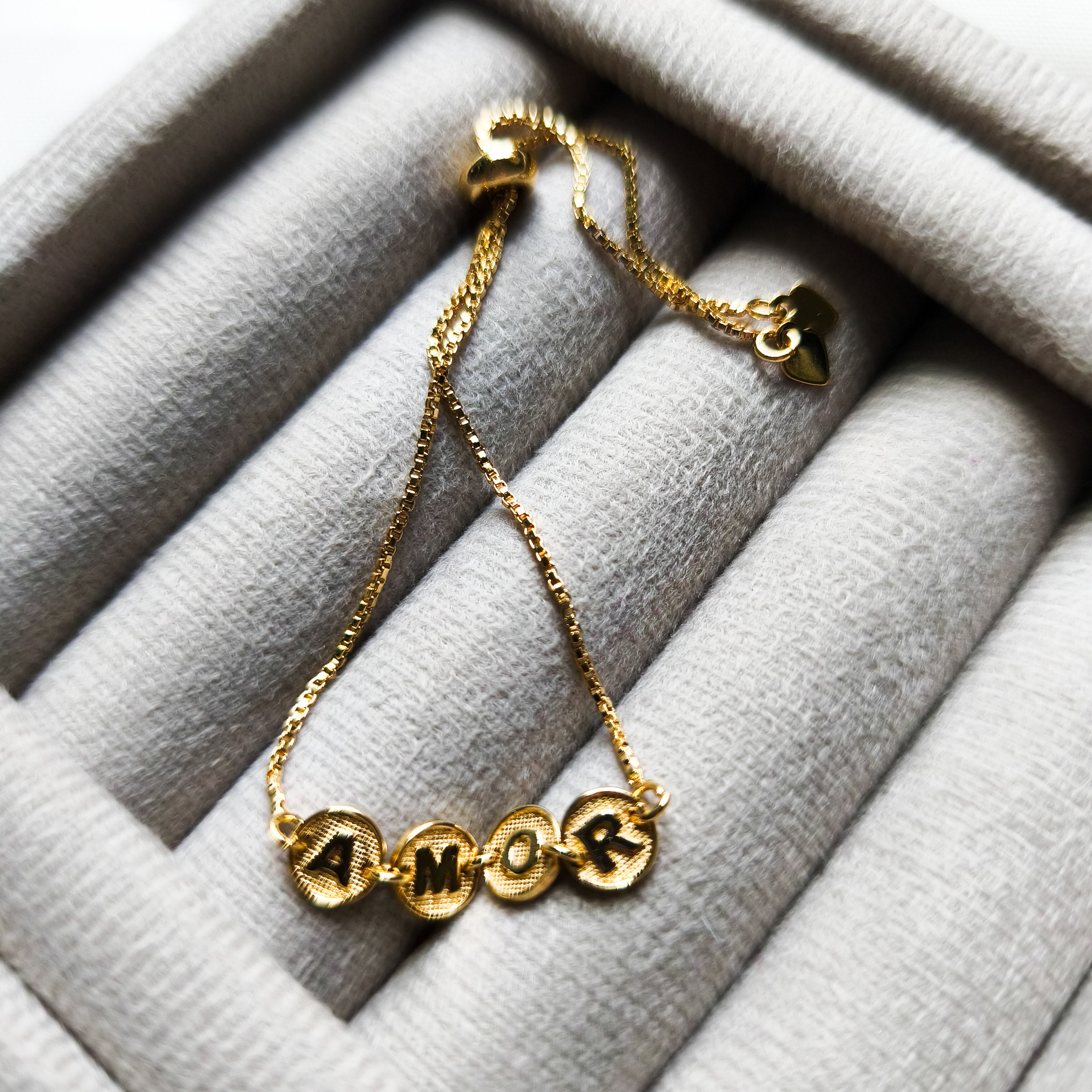 Pulseira Amor - Coleção Aurora - Banhada a Ouro 18k