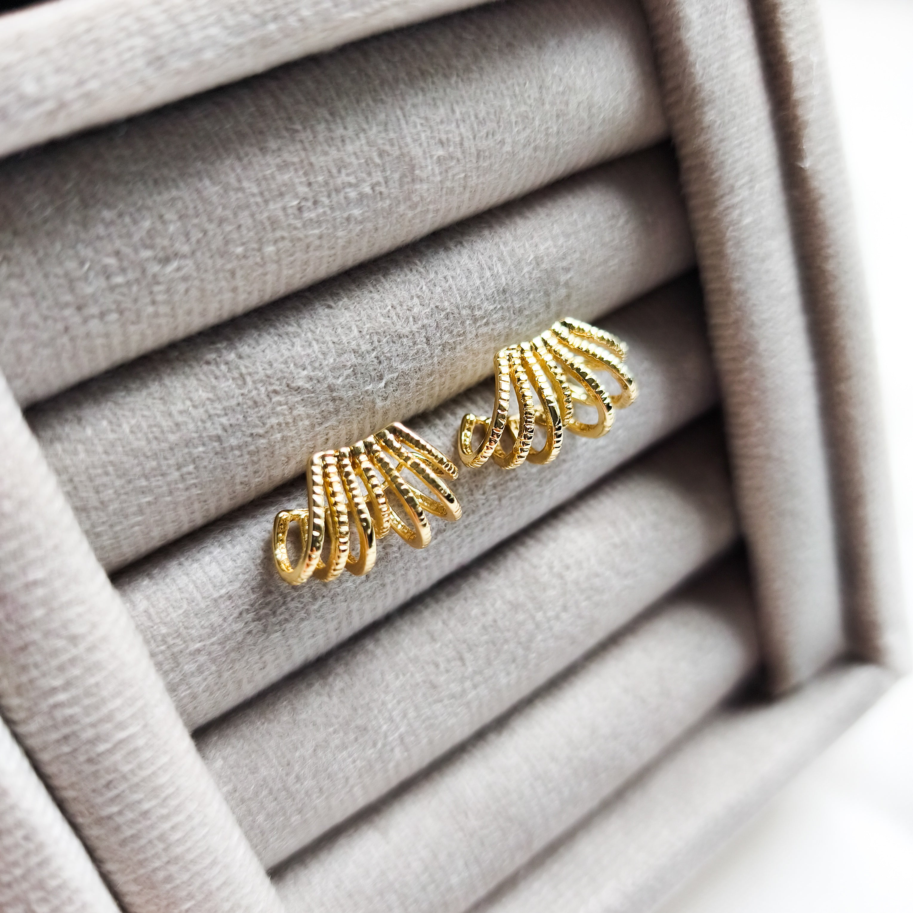 Brinco Rosália - Coleção Aurora- Banhado a Ouro 18k