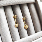 Brinco Íris - Detalhado Com Corações Cravejados - Coleção Aurora - Banhado a Ouro 18k