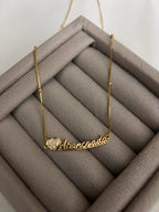 Colar Abençoada - Detalhado  Com Micro Zircônias - Coleção Aurora - Banhado a Ouro 18k